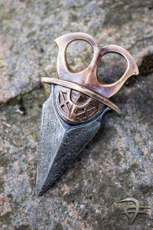 Fiskars Dagger - Bone - 13 cm LARP Iron Fortress | Red Claw Gaming