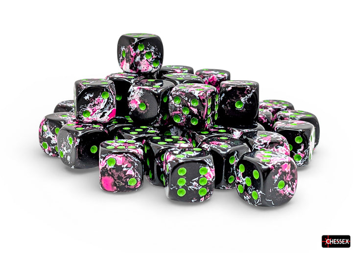 BRUSH 36D6 PAINTBALL/GREEN 12MM Dice Chessex | Red Claw Gaming