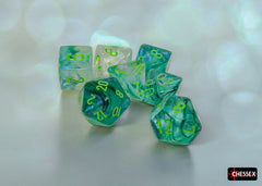 BOREALIS 7-DIE SET KELP/LIGHT GREEN LUMINARY Dice Chessex | Red Claw Gaming